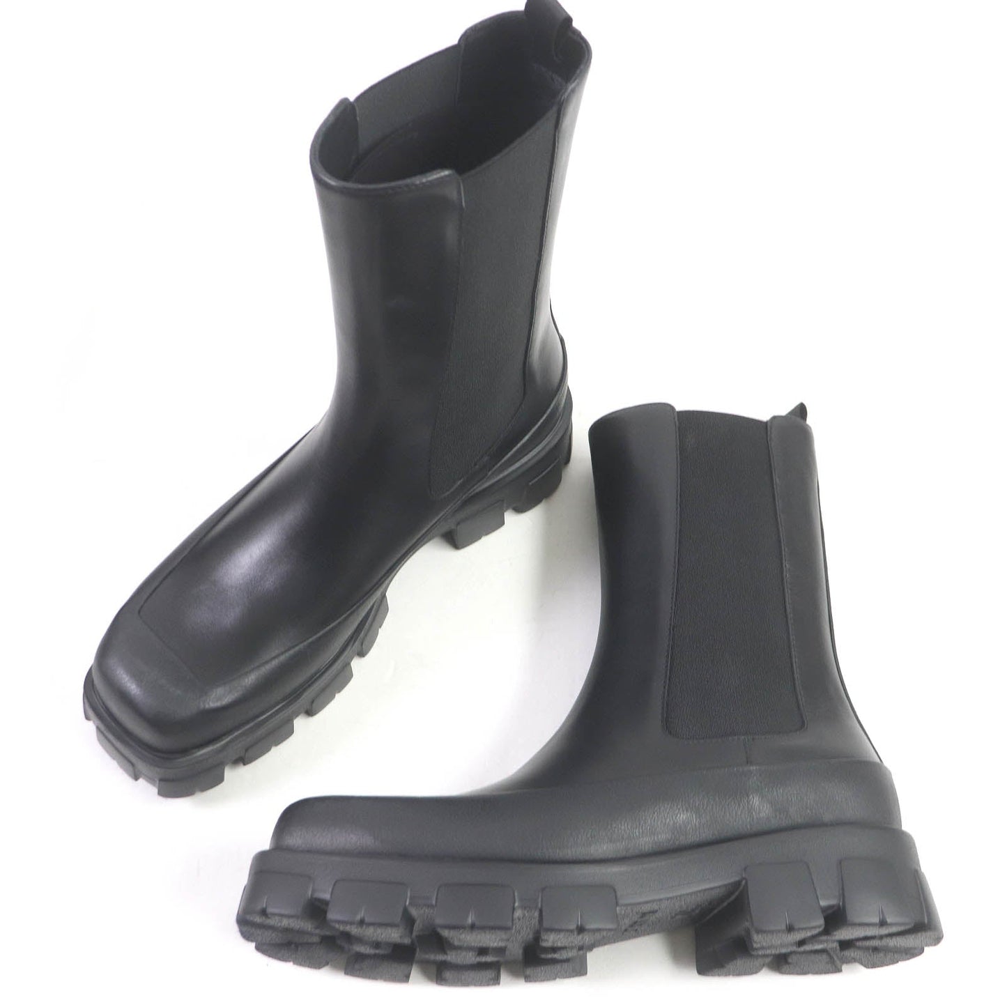 Prada Monolith Leather Chelsea Shoes 2UG007
