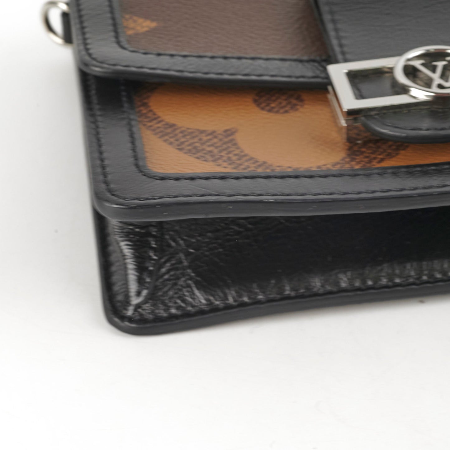 Louis Vuitton Dauphine Reverse Belt Bag