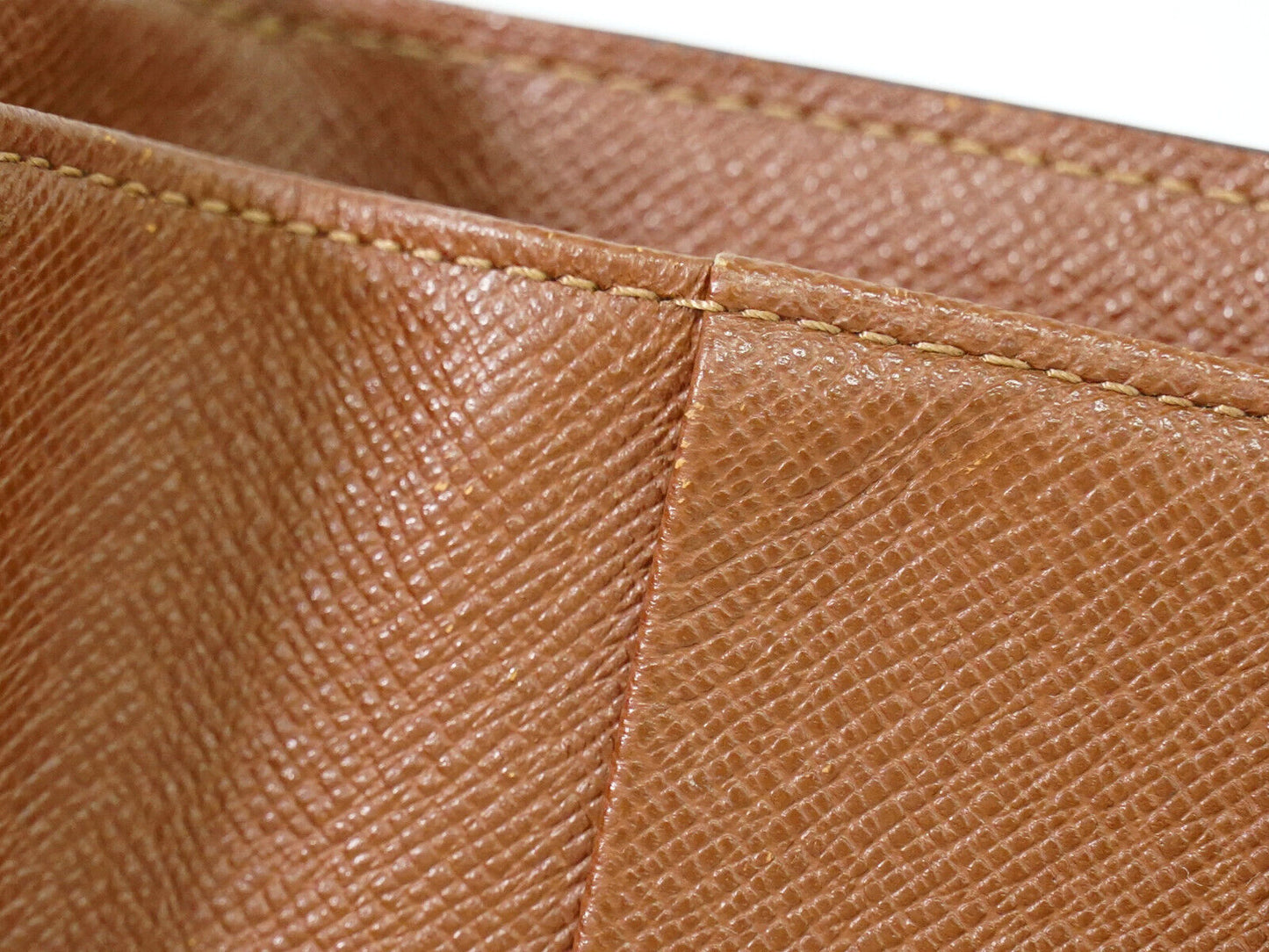 Louis Vuitton Compact zip