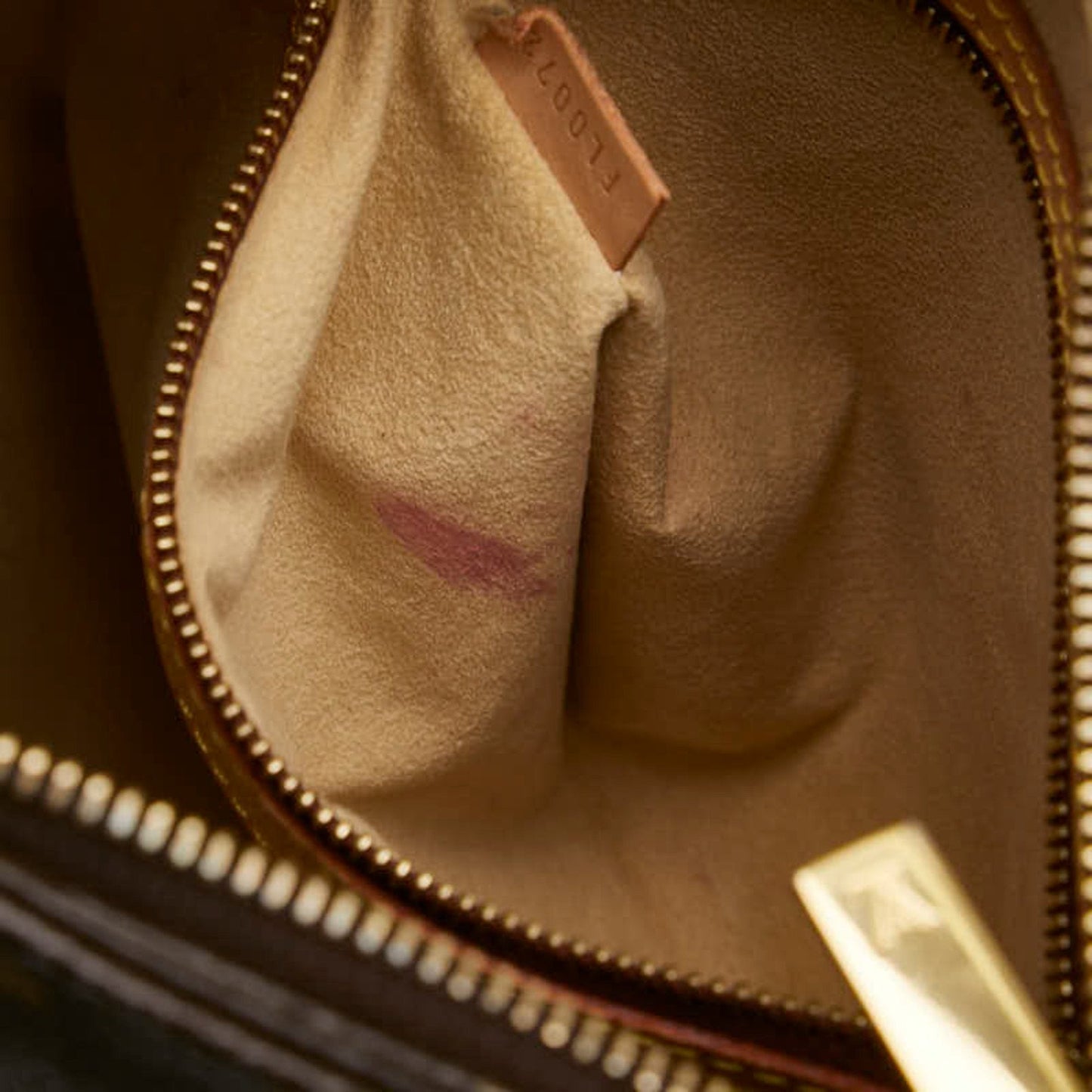 Louis Vuitton Looping MM