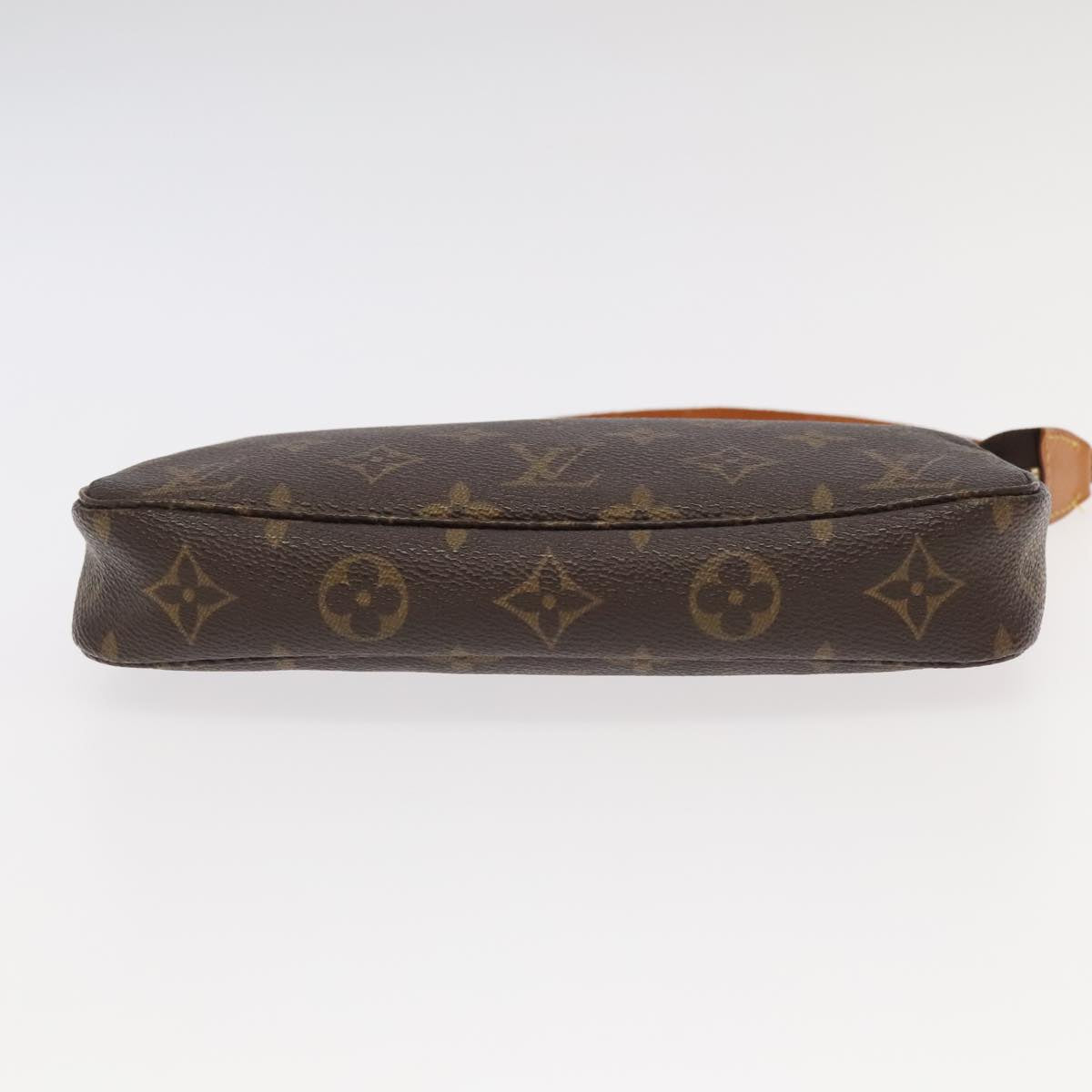 Louis Vuitton Pochette Accessoire