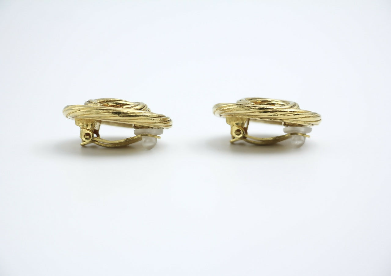 Chanel Vintage 93P Gold Plated Button Gold Clip-on Earrings