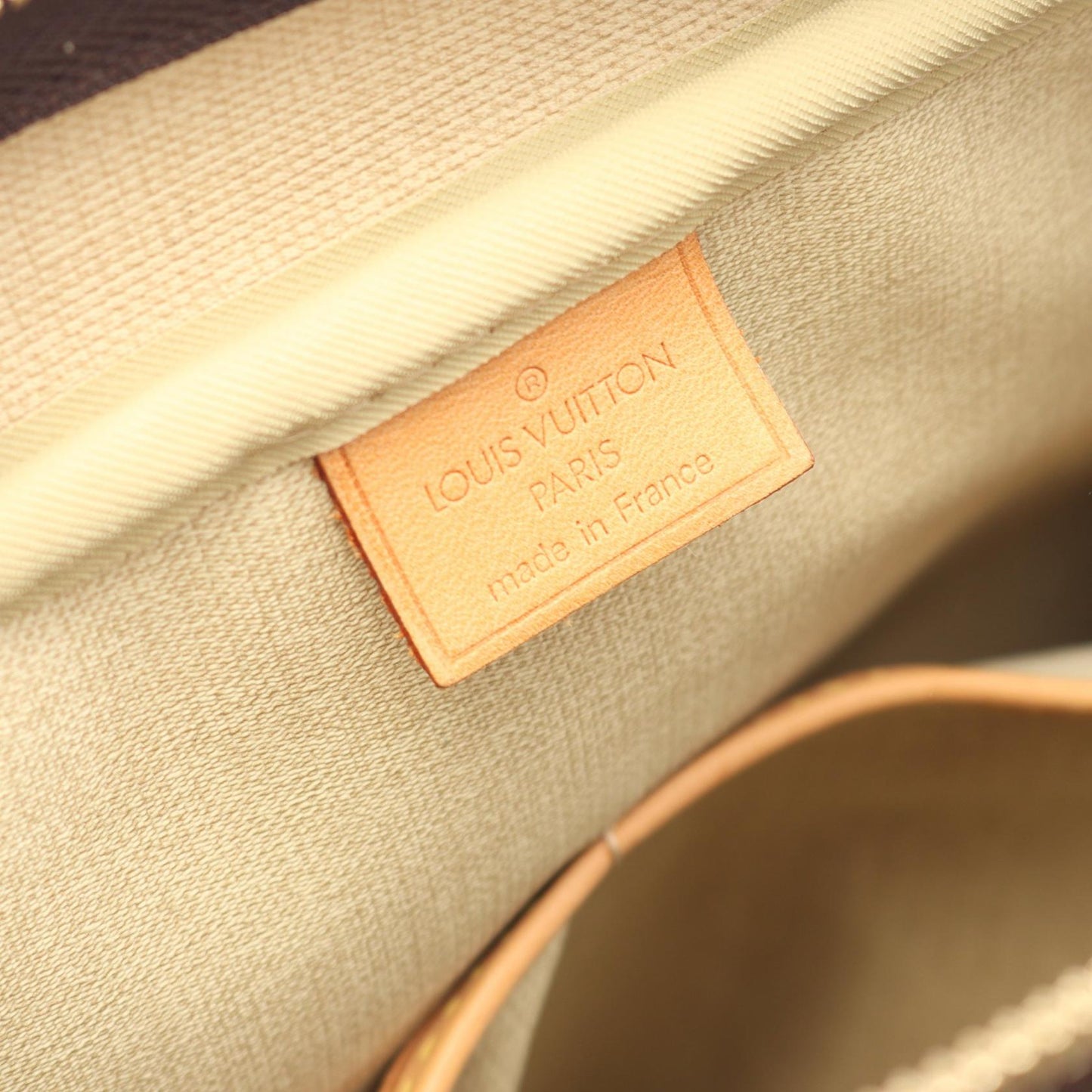 Louis Vuitton Deauville Monogram Handbag