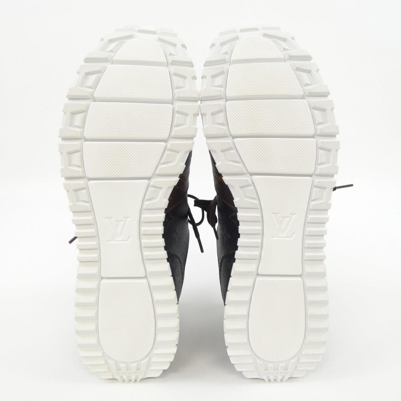Louis Vuitton Run Away Line Monogram Sneaker