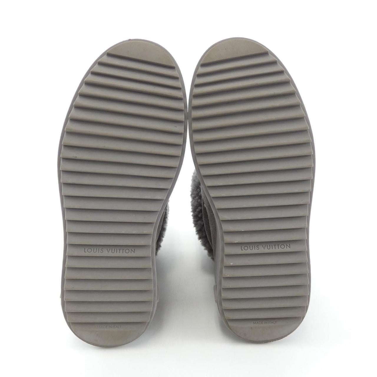 Louis Vuitton Snowdrop Line Shearling Boots