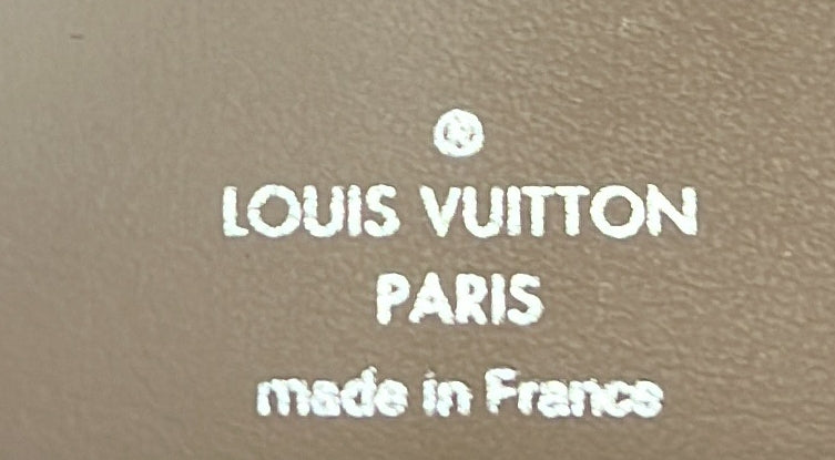 Louis Vuitton Clea Wallet Mahina Leather