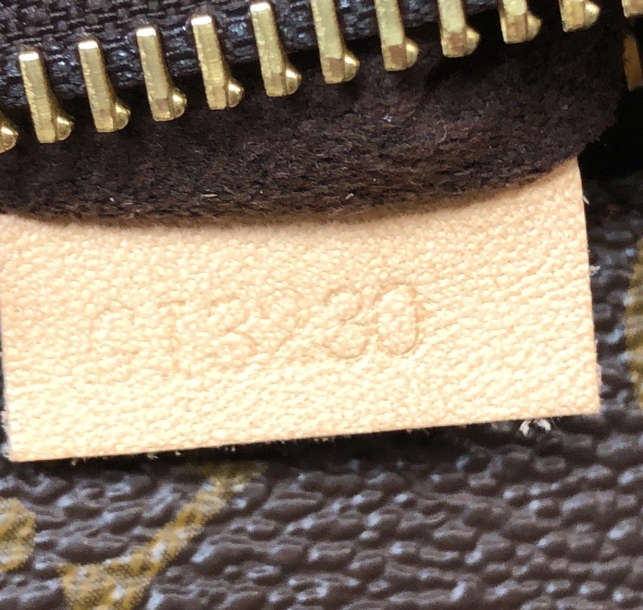 Louis Vuitton Pochette Metis Monogram Canvas