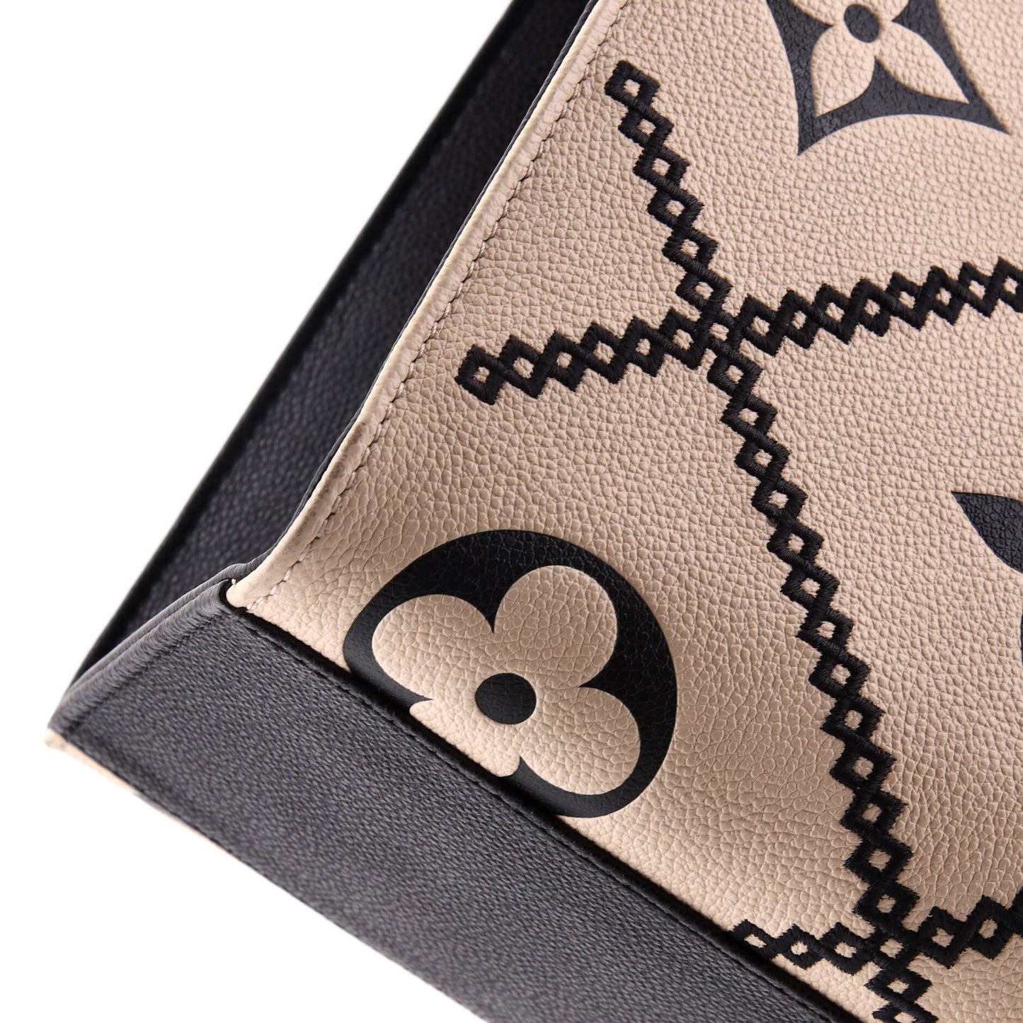 Louis Vuitton OnTheGo Tote Monogram Empreinte Giant Broderies MM