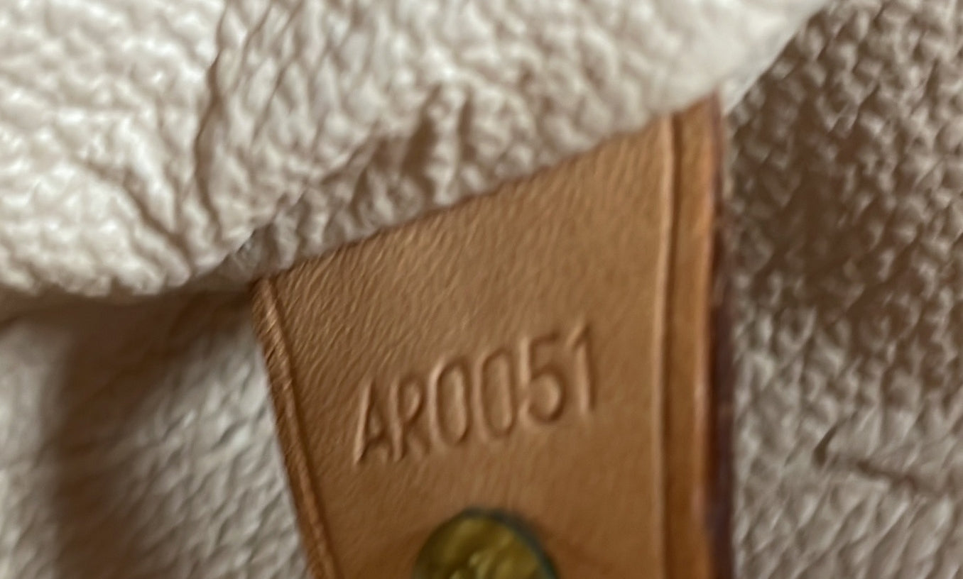 Louis Vuitton Bucket Bag Monogram Canvas GM