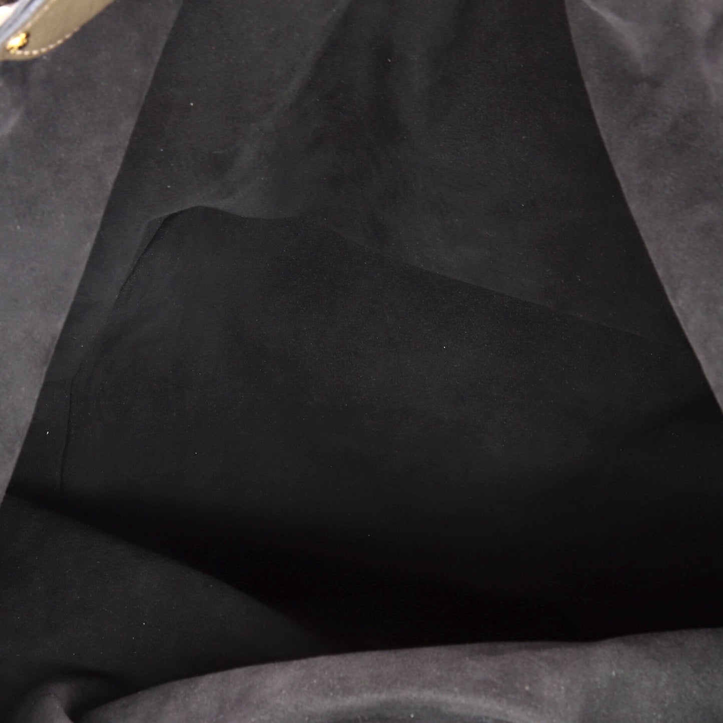 Louis Vuitton XL Hobo Mahina Leather