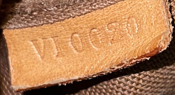 Louis Vuitton Pochette Accessoires Monogram Canvas