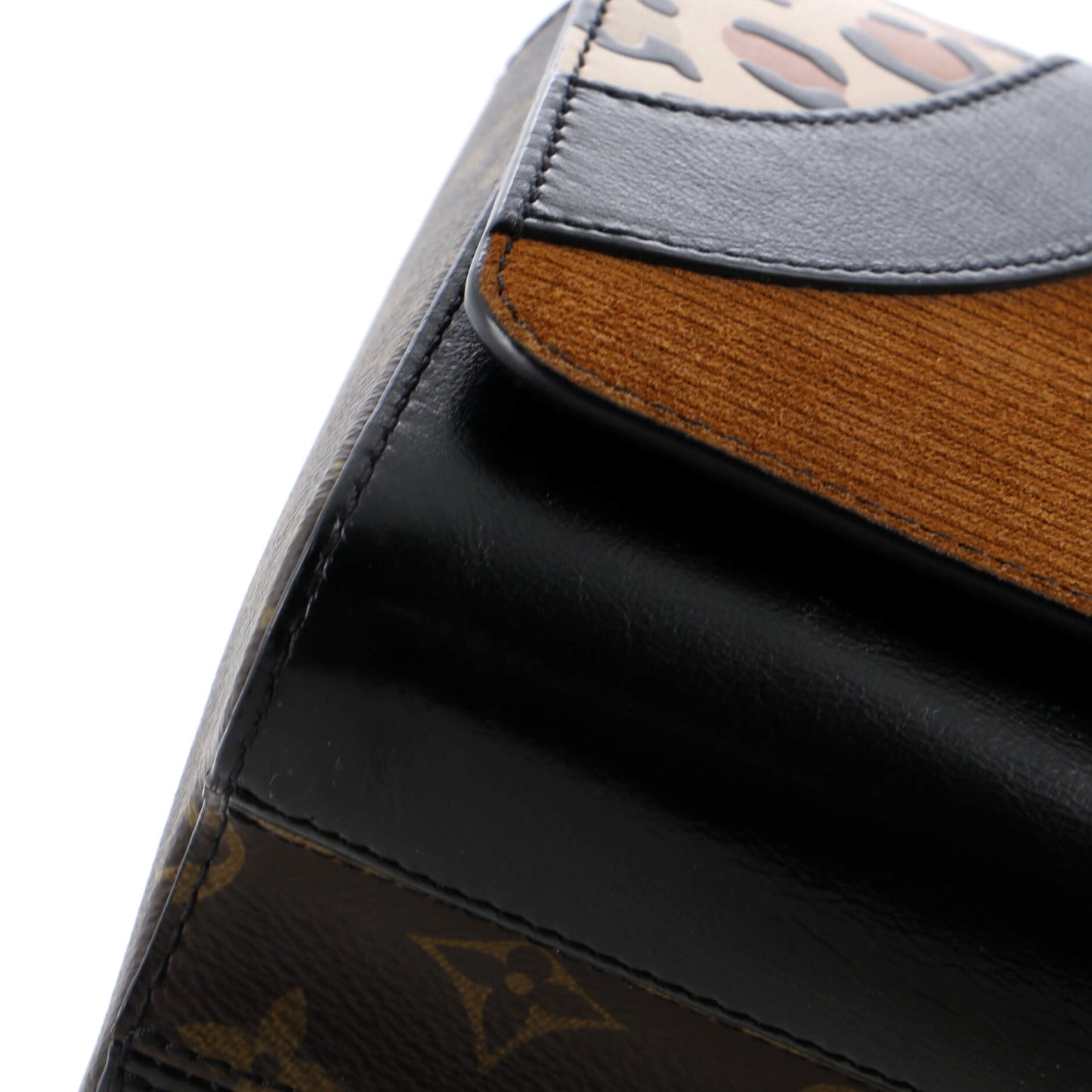 Louis Vuitton Twist Handbag Leopard Wild Printed Leather and Calfskin MM