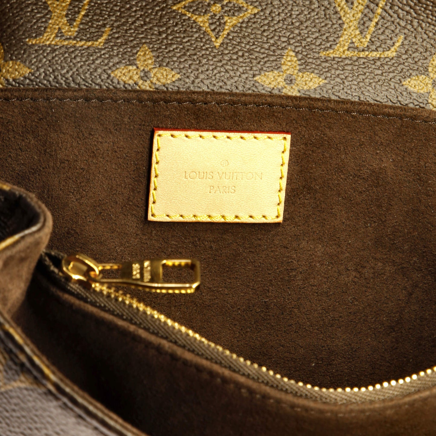 Louis Vuitton Pochette Metis Monogram Canvas East West