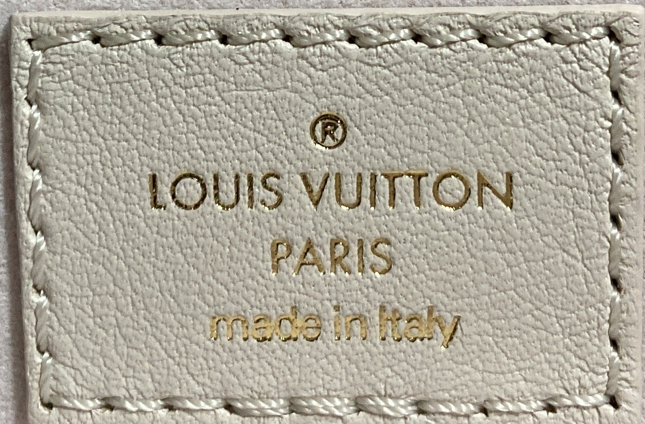 Louis Vuitton New Wave Chain Bag NM Quilted Leather MM