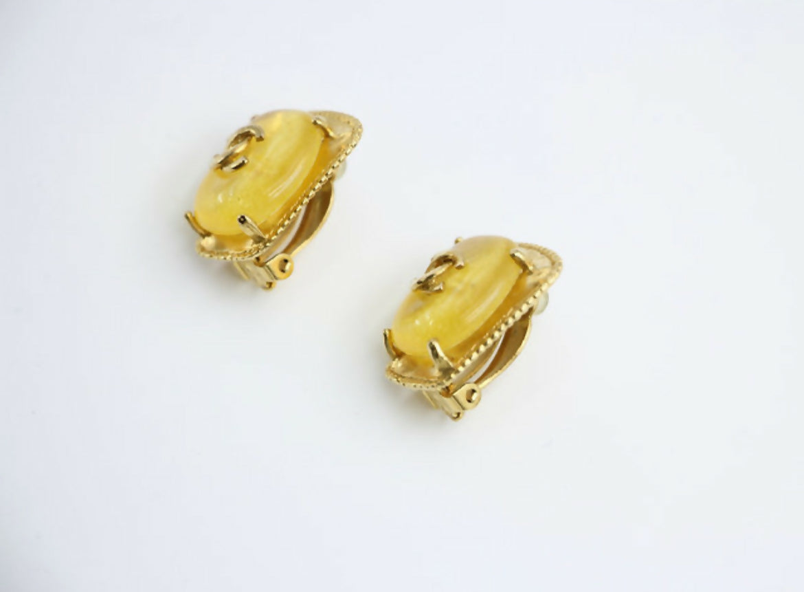 Chanel Vintage 97A Gripoix Yellow Square Candy Clip-on Earrings