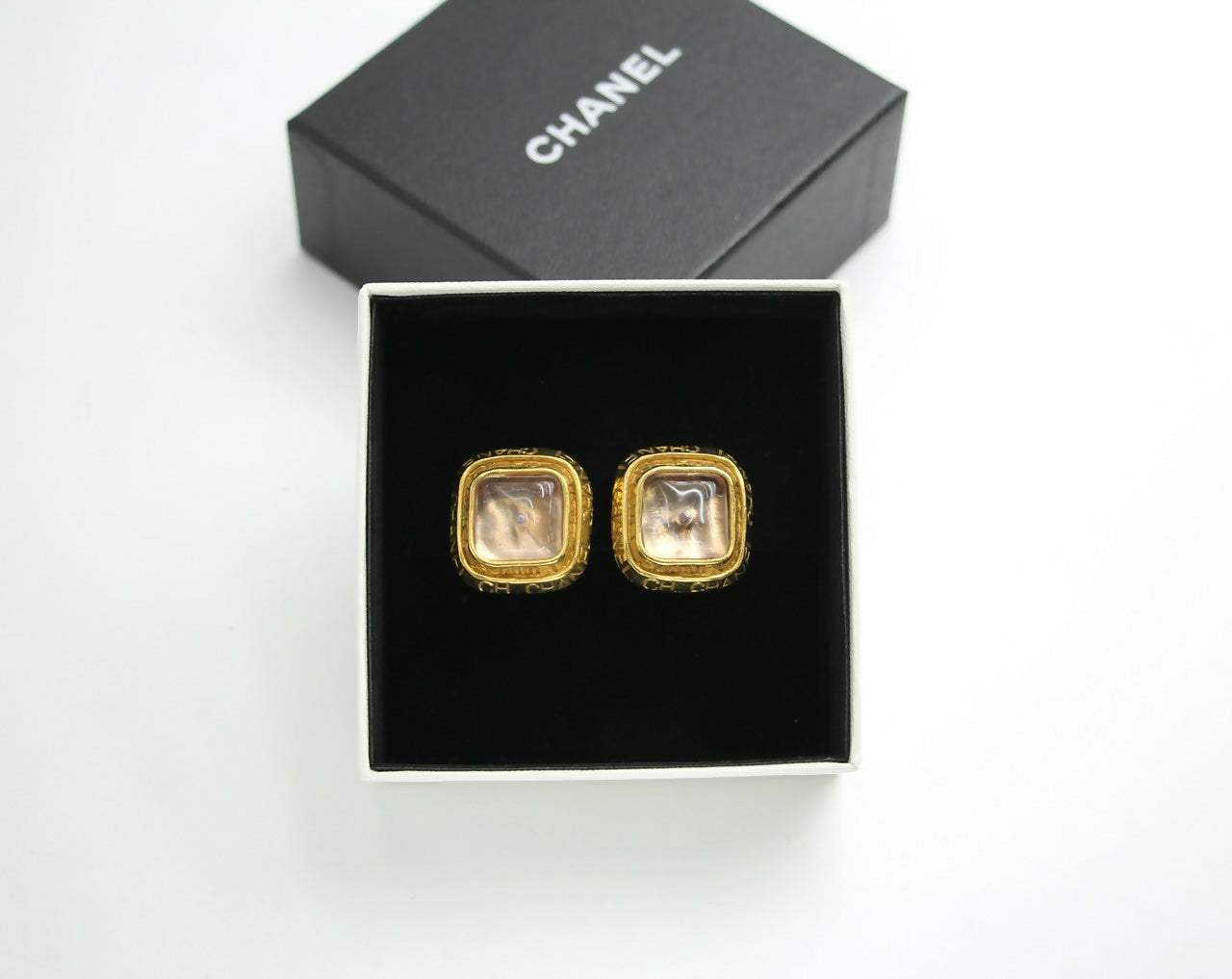 Chanel Vintage 96P Gripoix Gold-plated Fantasy Pink & Purple Square Clip-on Earrings