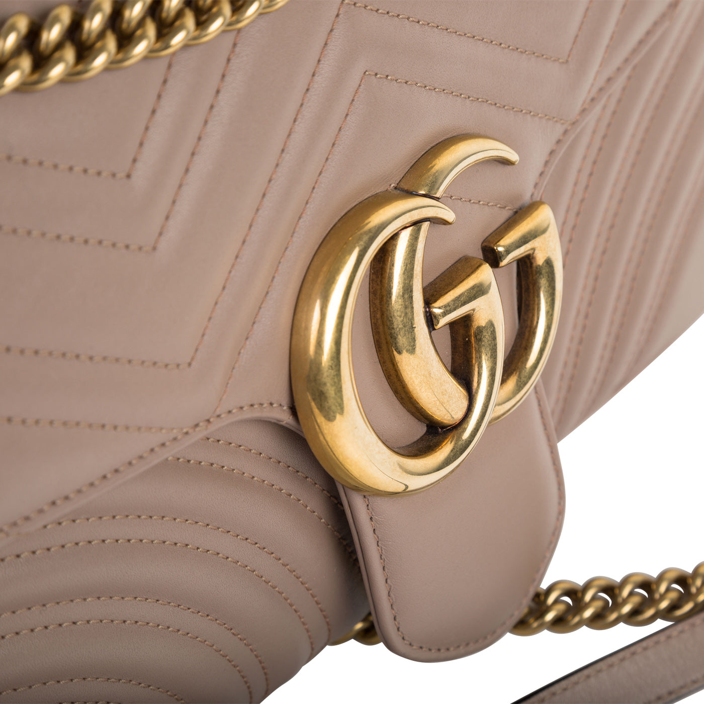 Gucci GG Marmont Medium Matelass�