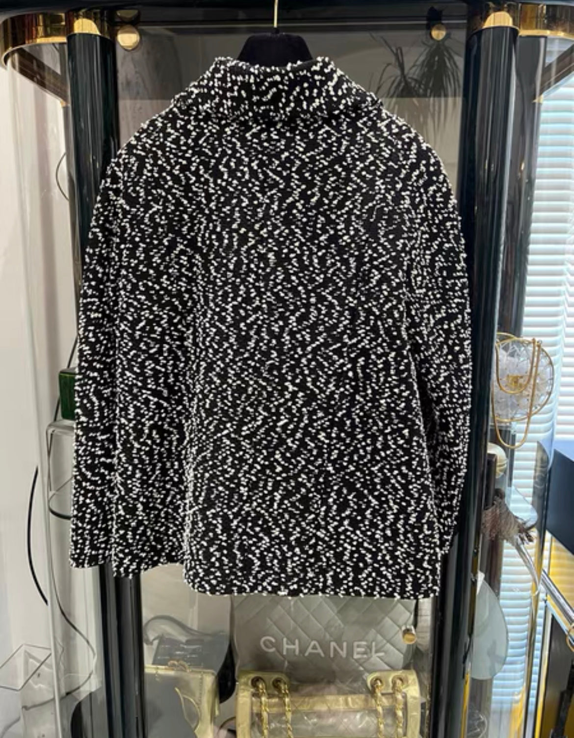 Chanel 19C Black/White Wool Tweed Jacket with wide white belt size 40