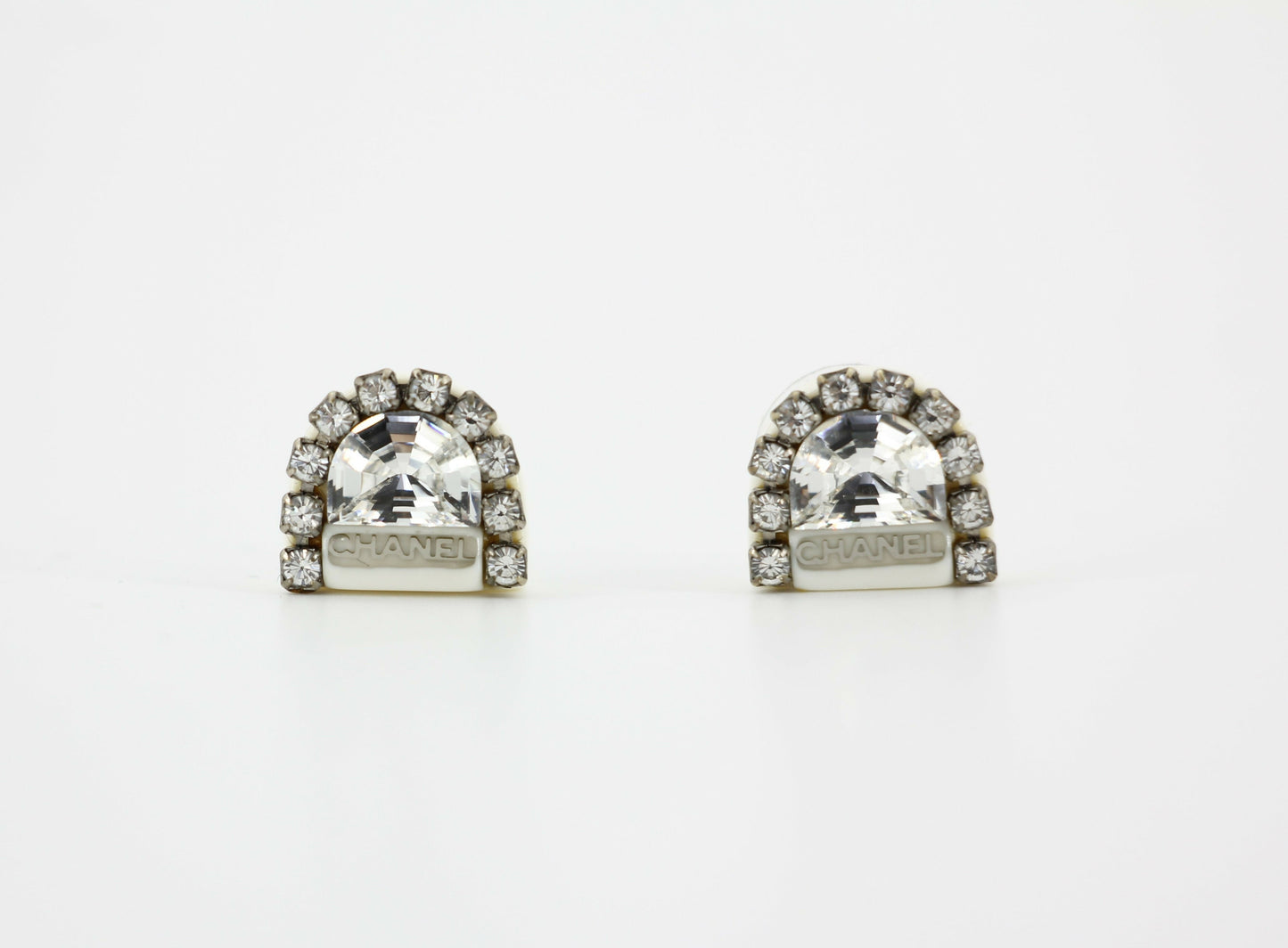 Chanel Vintage 00A Rhinestone White Ring Shape Stud Earrings
