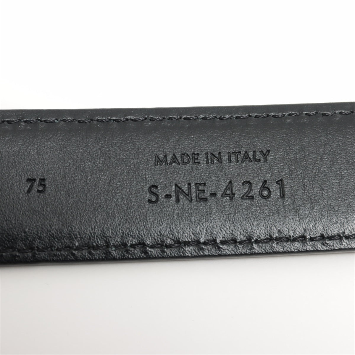 ITEM 2 - CELINE Medium Triomphe Belt 75 Black
