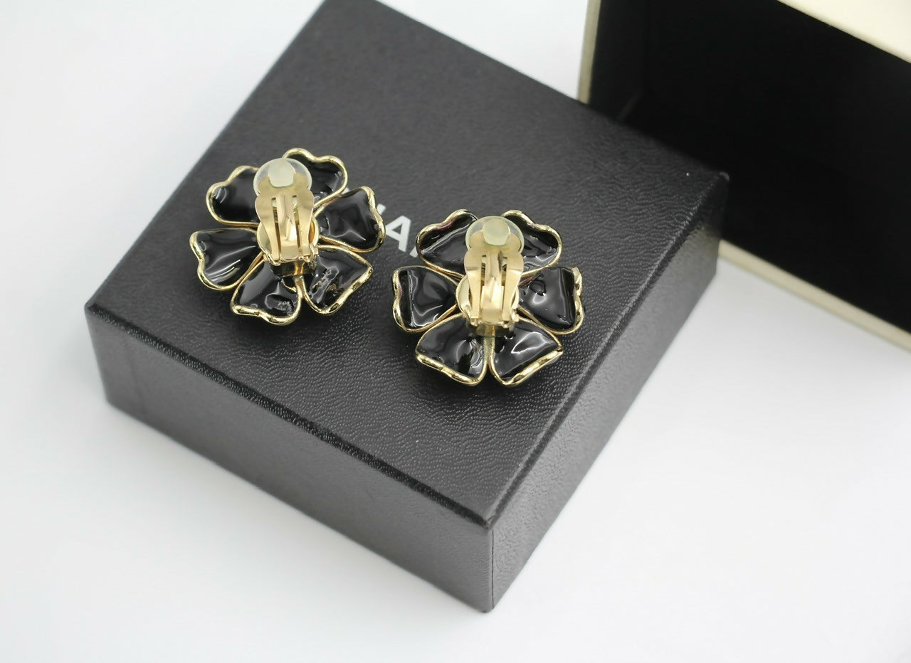 Chanel Vintage 02A Gripoix Shiny Black Large Camellia Clip-on Earrings