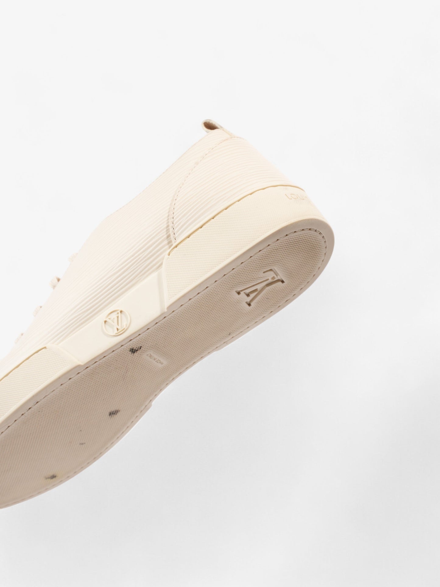 Louis Vuitton Low Top Sneaker White Epi Leather EU 41.5 UK 7.5