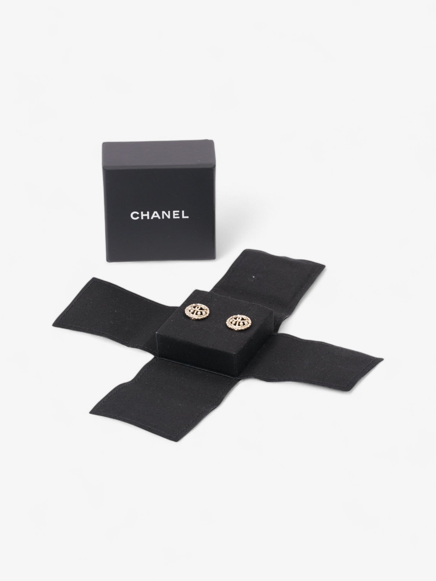 Chanel CC Round Pearl Earrings Gold Base Metal