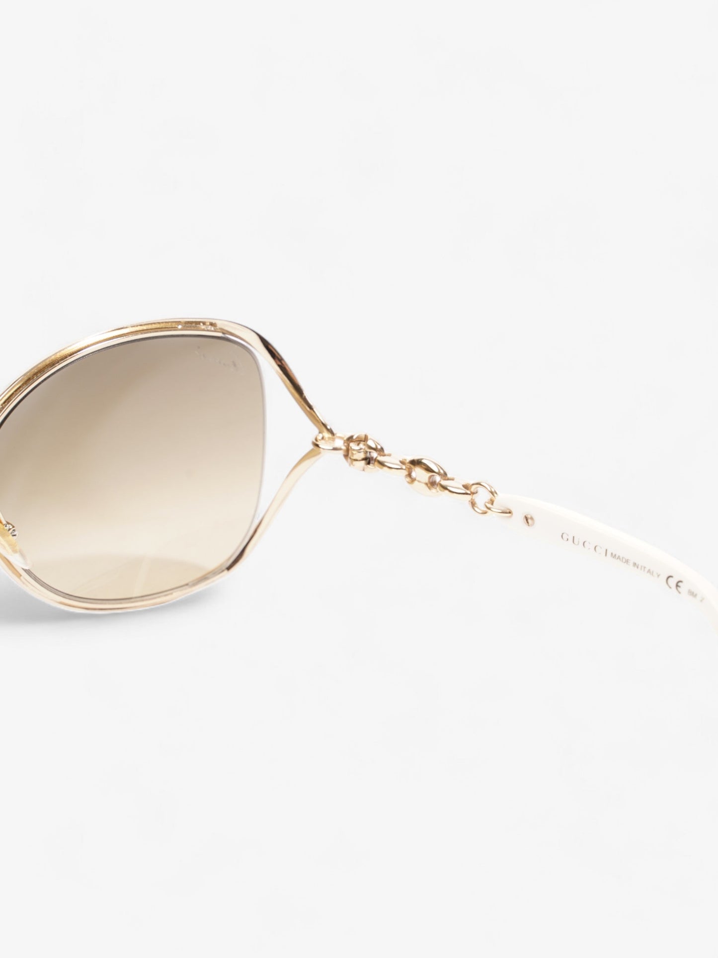Gucci Oversized Sunglasses Gold / White Base Metal