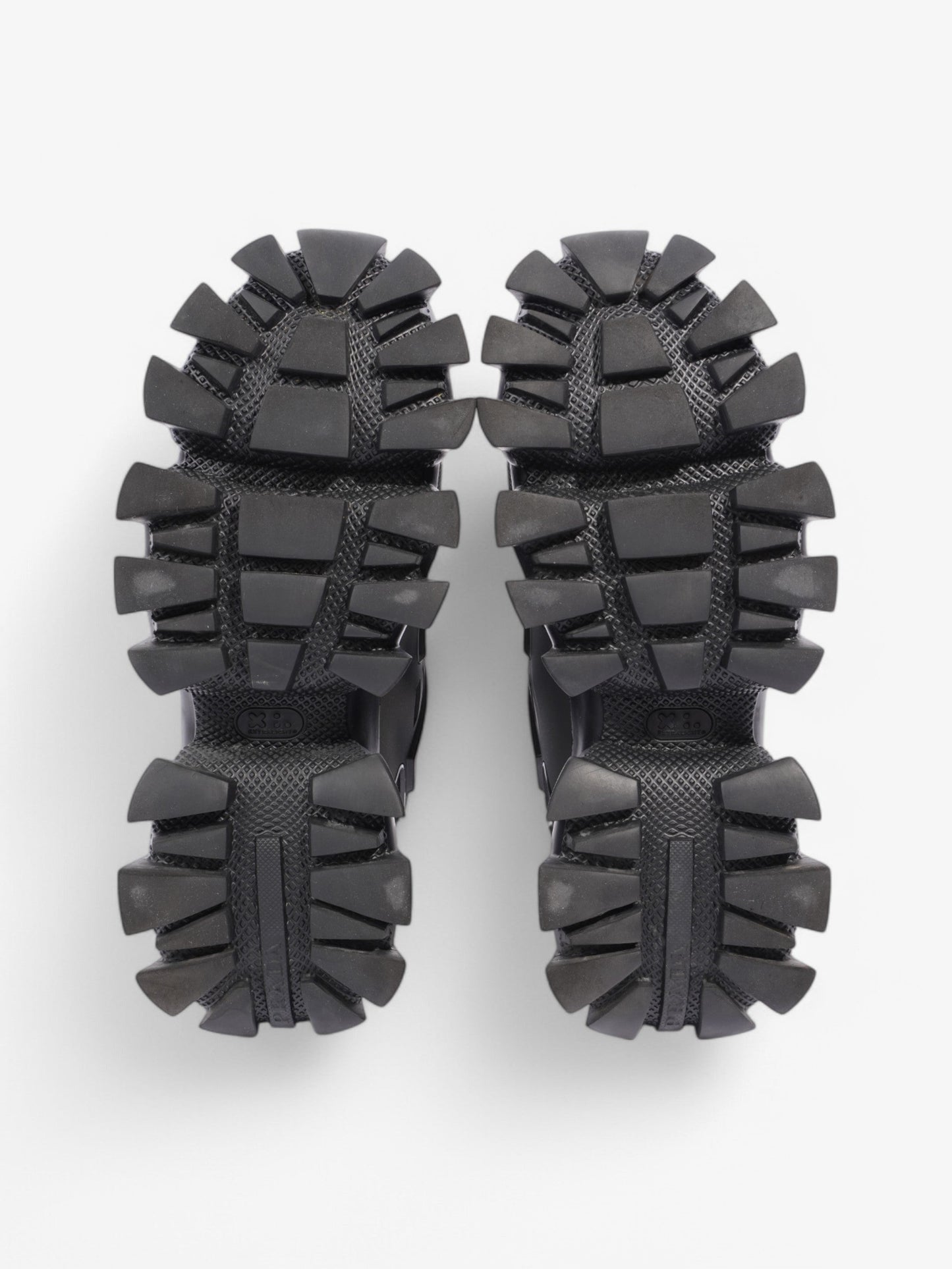 Prada Cloudbust Thunder Black / Red Mesh EU 39 UK 6