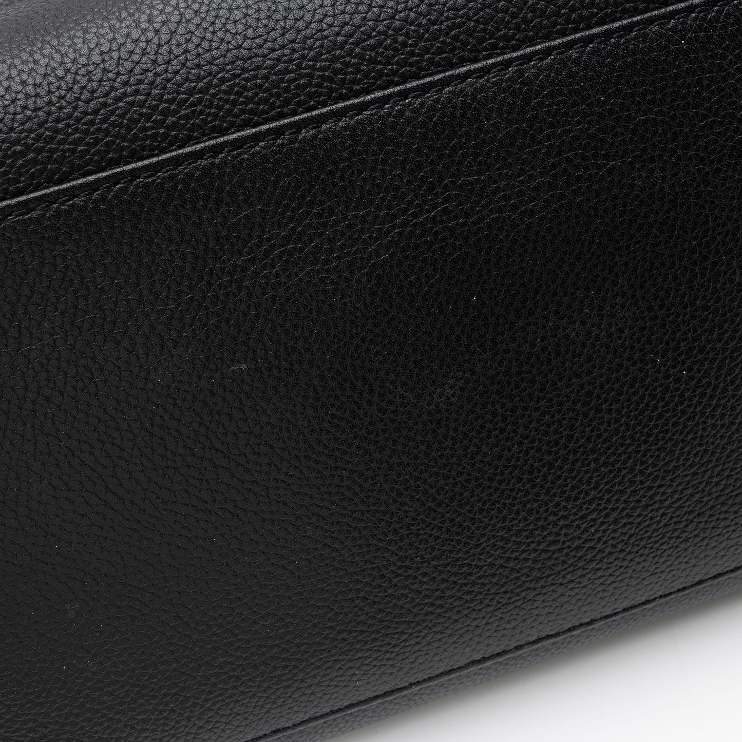 Chanel Caviar Leather Cerf Classic Executive Tote (SHF-vQMVxy)