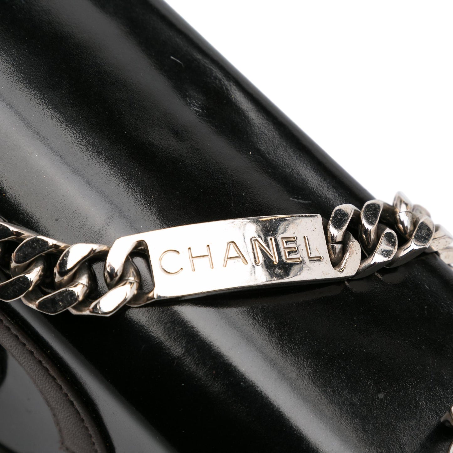 Chanel Patent Flap Handbag (SHG-YxQaRJ)