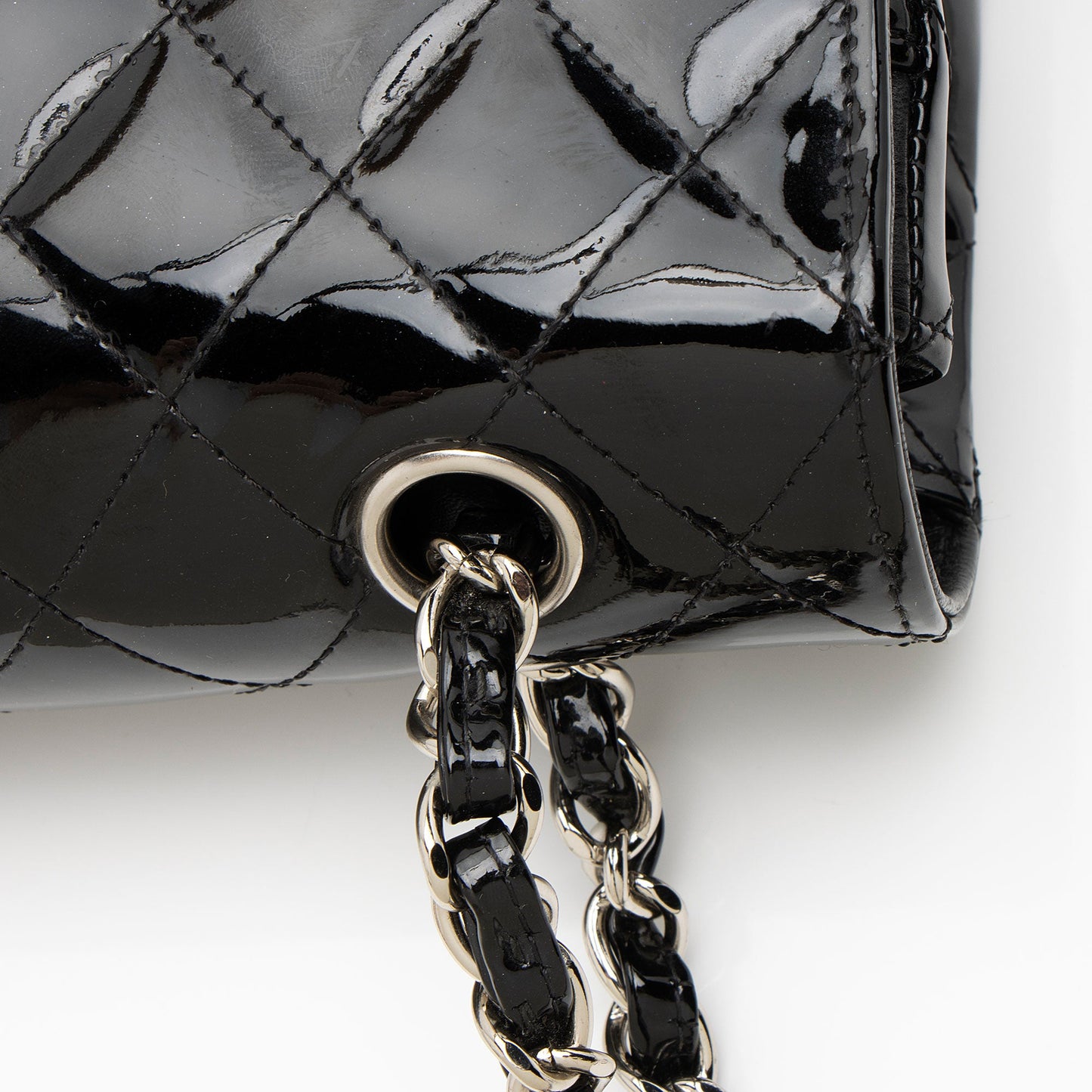 Chanel Patent Leather Classic Medium Double Flap Bag (SHF-XaMpG8)