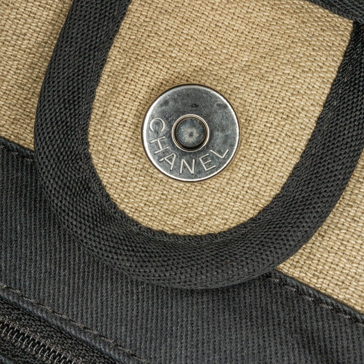 Chanel Small Canvas Deauville Tote (SHG-AeK0SJ)
