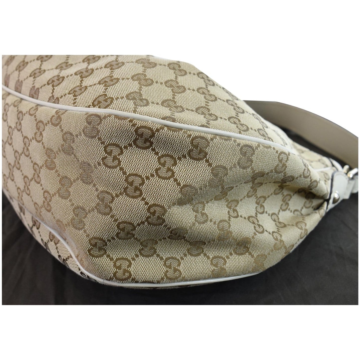 GUCCI Medium Sukey GG Canvas Hobo Bag Beige 232955