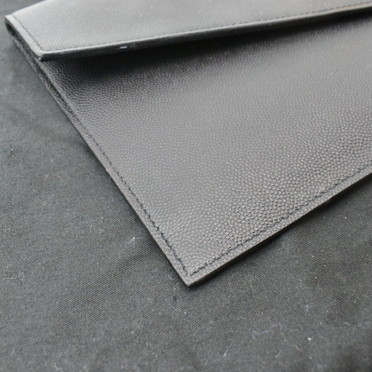 YVES SAINT LAURENT Uptown Envelope Grain De Poudre Leather Clutch Black