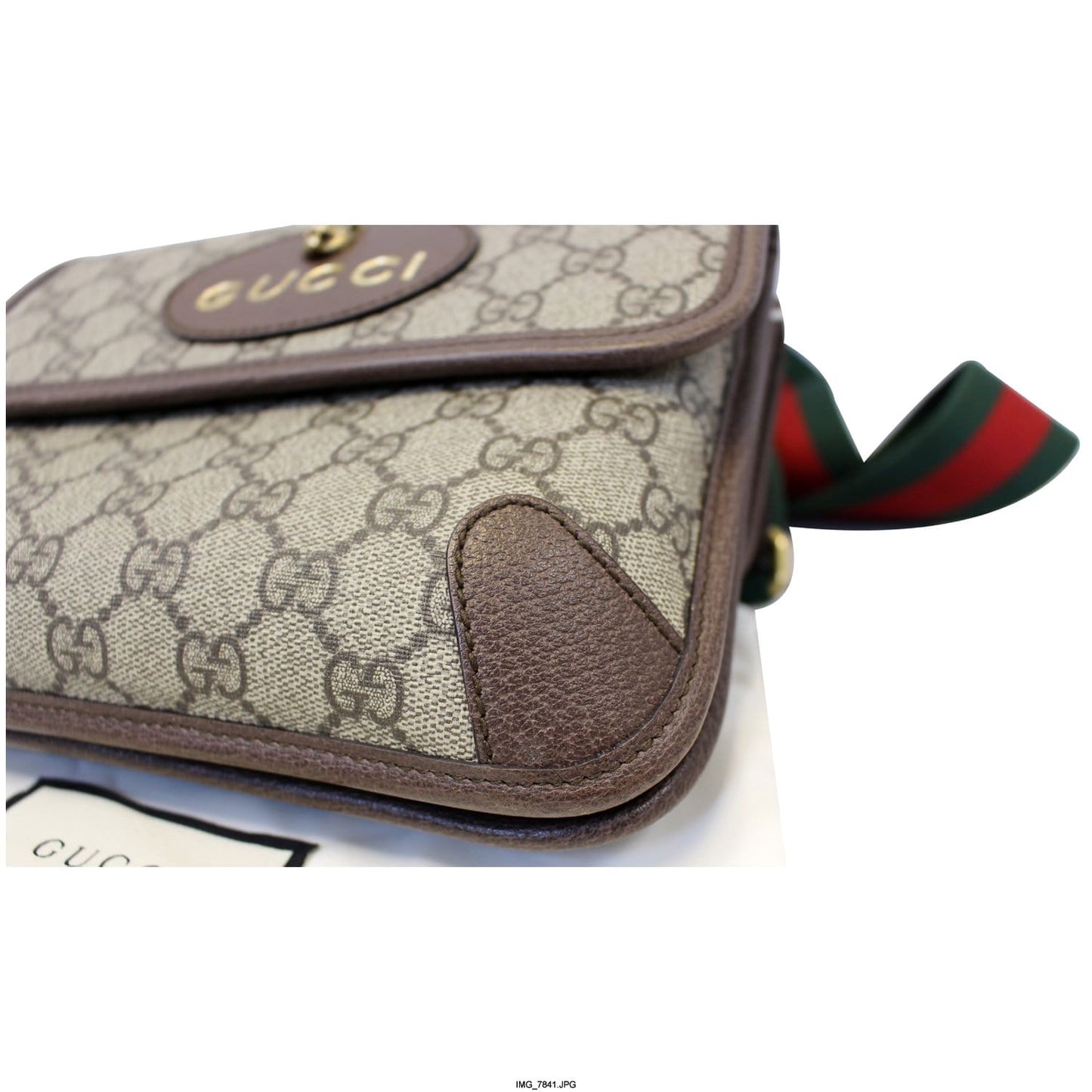 GUCCI GG Supreme Small Messenger Crossbody Bag 501050