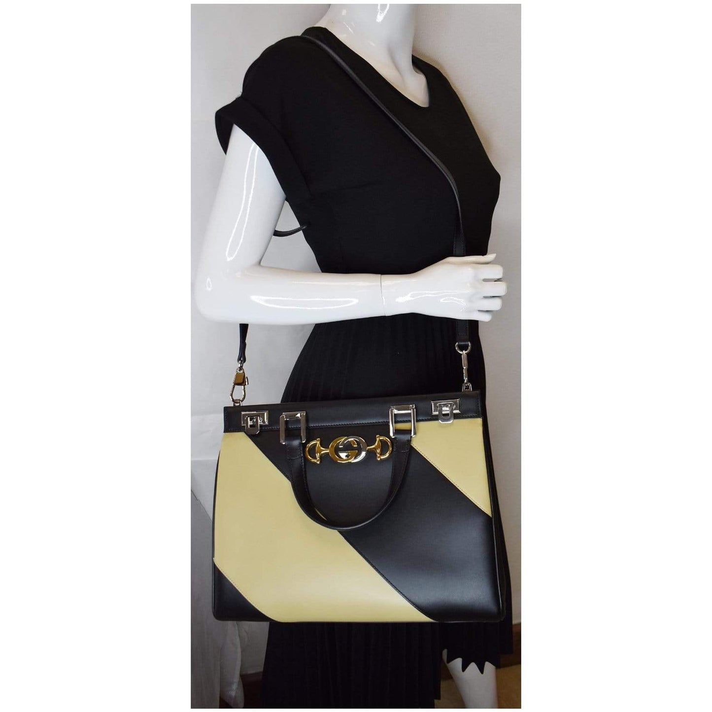 GUCCI Medium Zumi Diagonal Stripe Leather Top Handle Bag Beige 564714