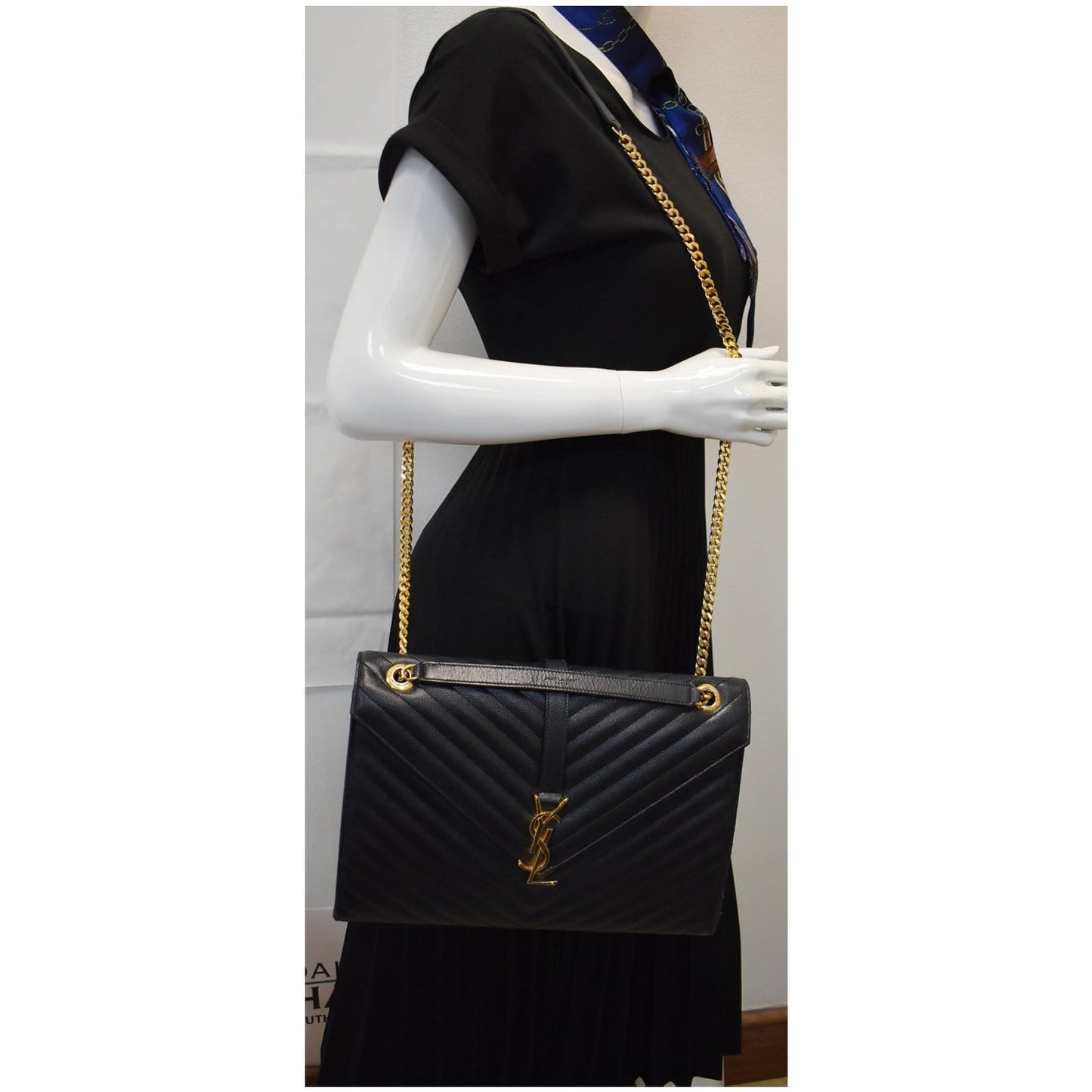 YVES SAINT LAURENT Large Envelope Grain De Poudre Chain Shoulder Bag Black