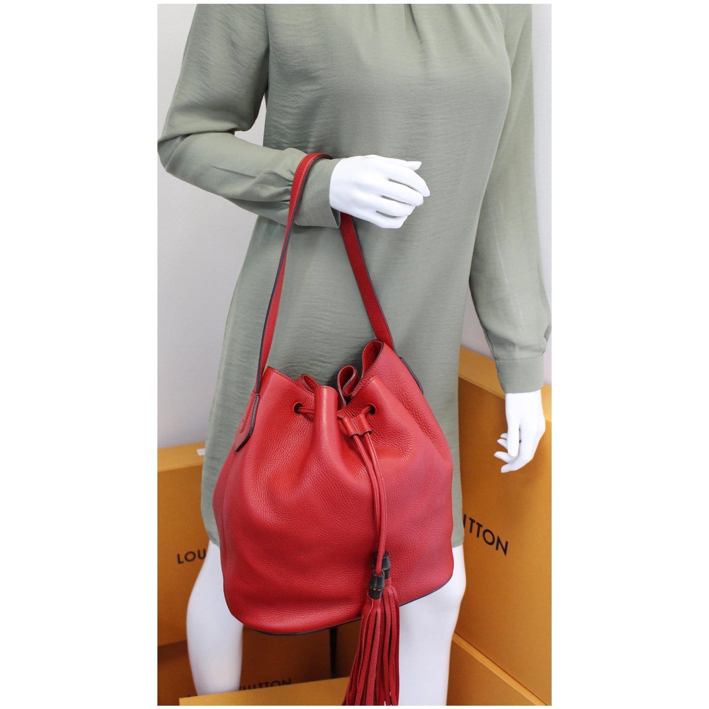 GUCCI Lady Tassel Bucket Leather Shoulder Bag Red 354472