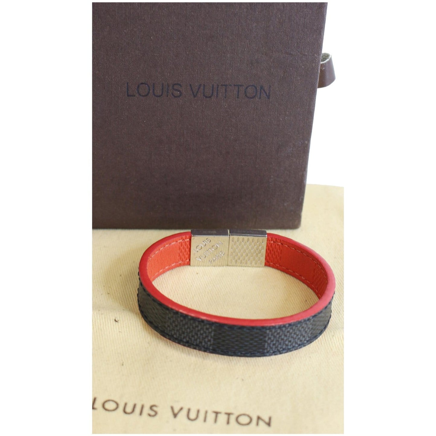 LOUIS VUITTON Damier Graphite Canvas Pull It Bracelet Black/Red