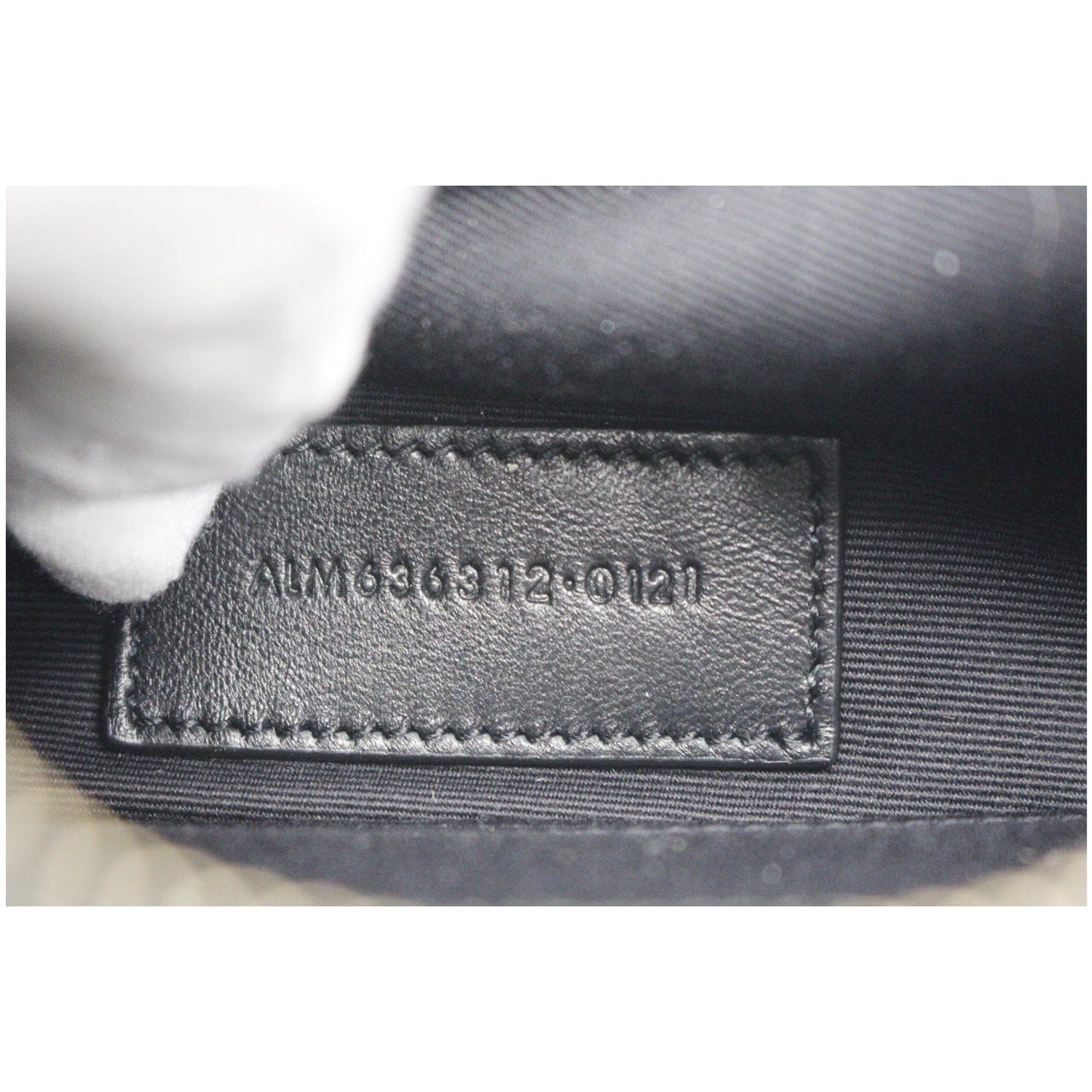 YVES SAINT LAURENT Bill Pouch Grain De Poudre Black