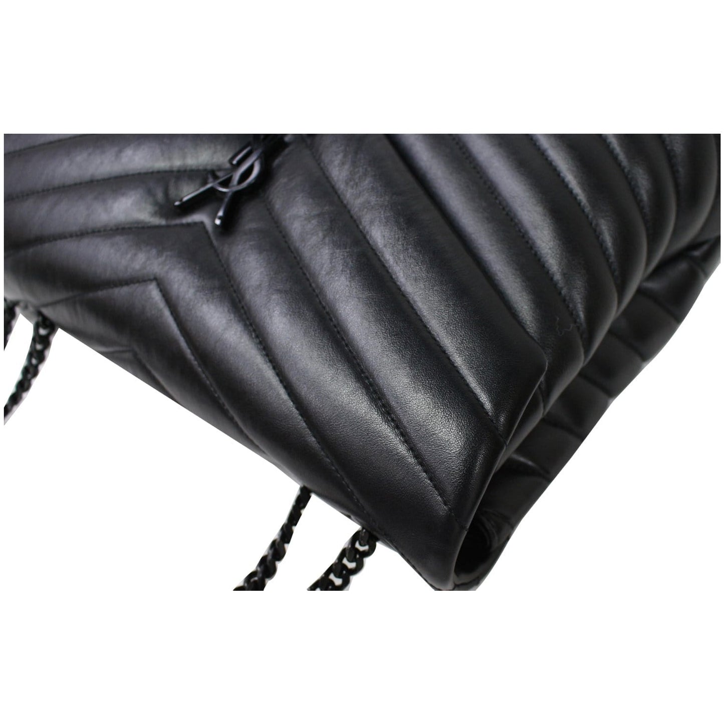 YVES SAINT LAURENT Medium Loulou Matelasse Leather Chain Shoulder Bag Black