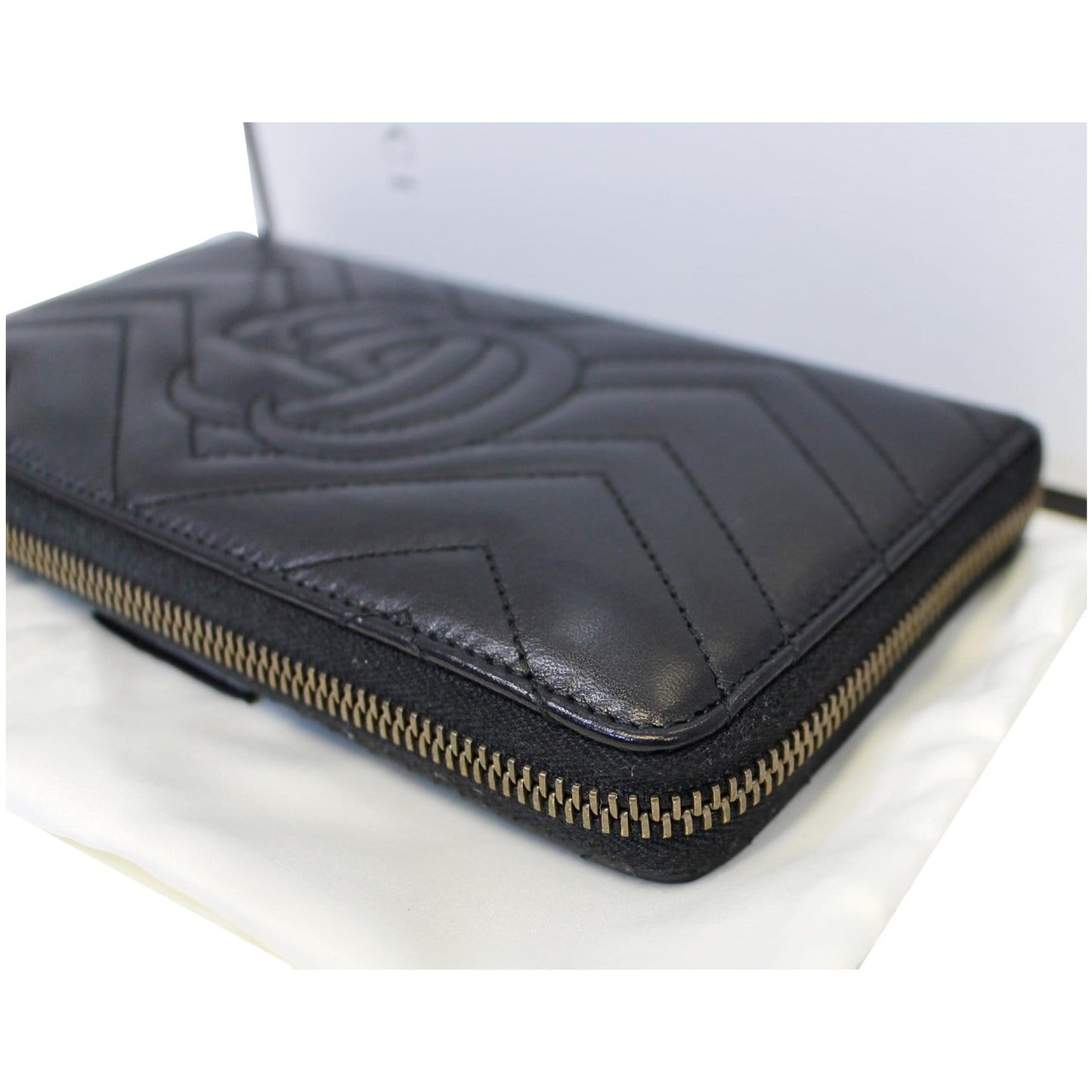 GUCCI Matelasse GG Marmont Zip Around Calfskin Wallet Black