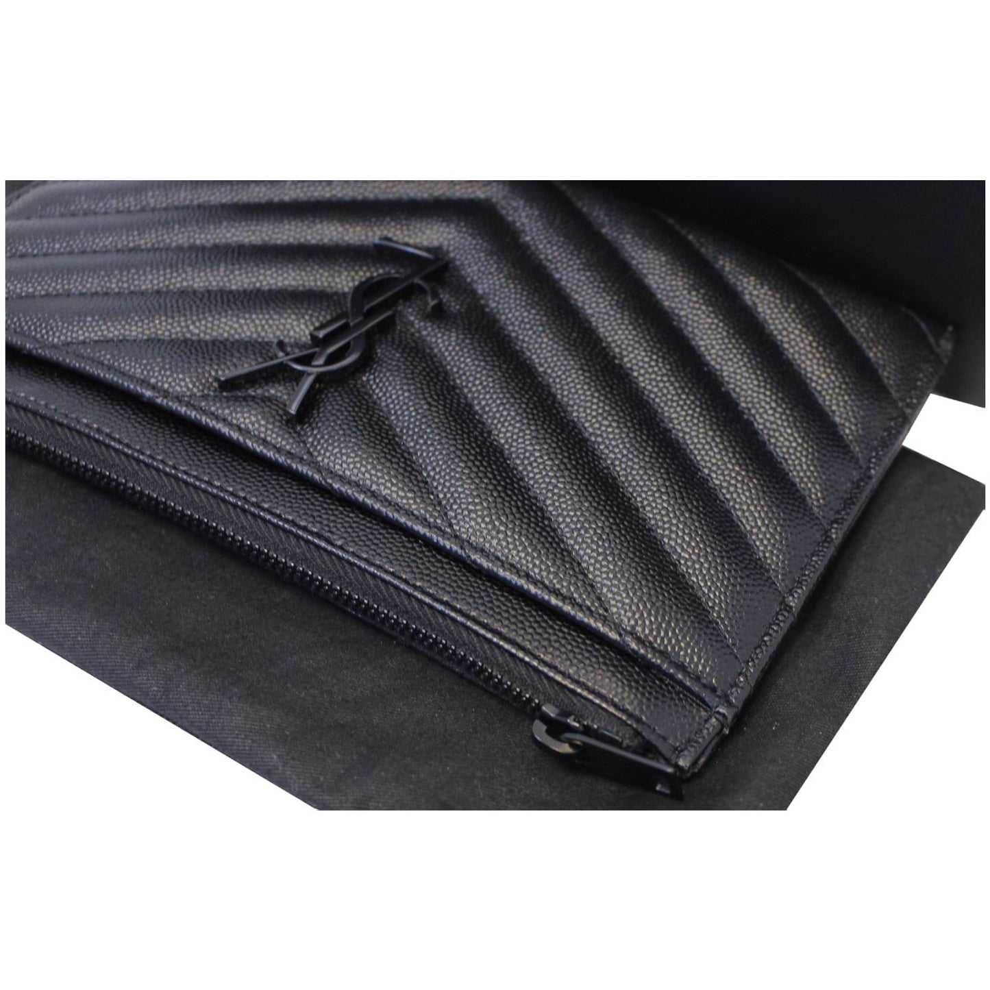 YVES SAINT LAURENT Bill Pouch Grain De Poudre Black