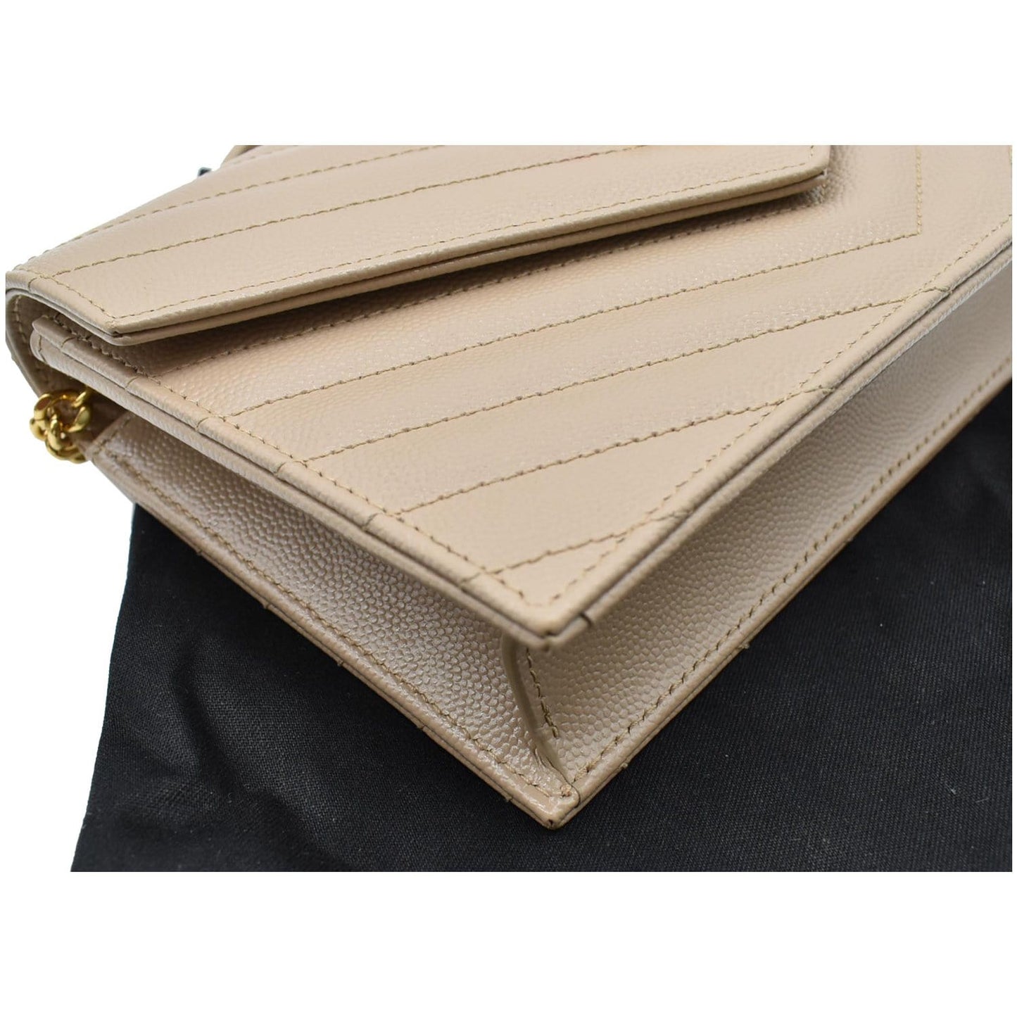 YVES SAINT LAURENT Matelasse Chevron Grain De Poudre Envelope Chain Wallet Beige