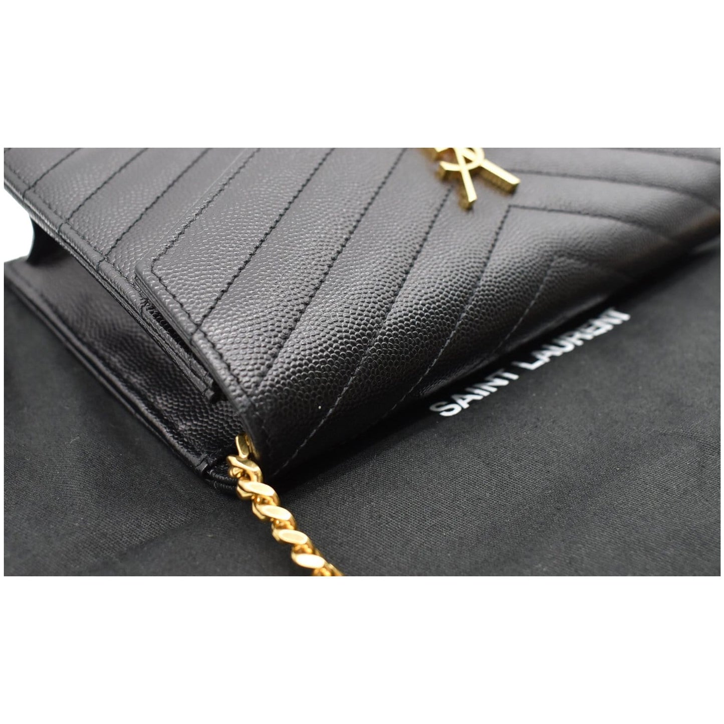 YVES SAINT LAURENT Envelope Chevron Grain De Poudre Envelope Chain Wallet Black