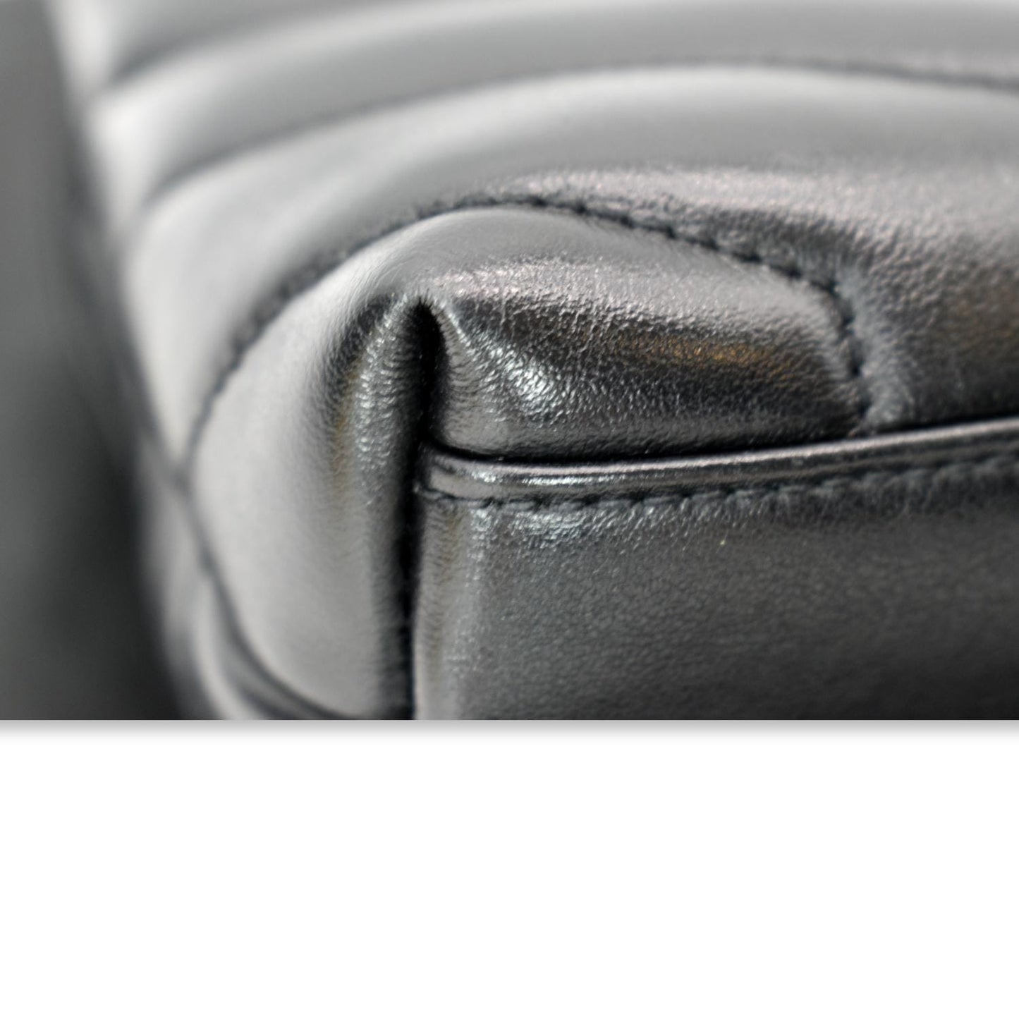 YVES SAINT LAURENT Small Loulou Matelasse Leather Shoulder Bag Black