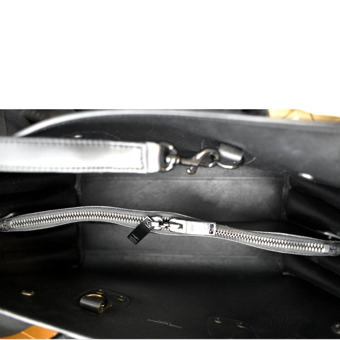 YVES SAINT LAURENT Sac de Jour Leather Shoulder Bag Black