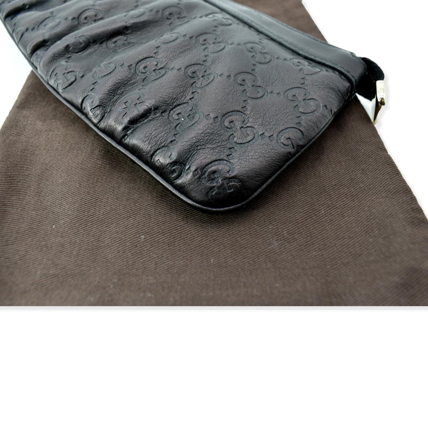 GUCCI Guccissima Leather GG Wristlet Pochette Black 212203