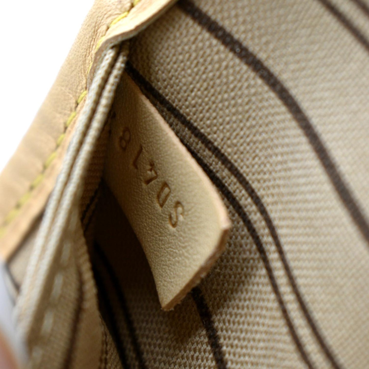 LOUIS VUITTON Neverfull MM Monogram Canvas Tote Bag Brown